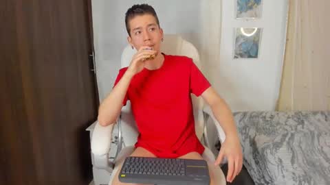 Manuel online show from October 8, 11:13 pm