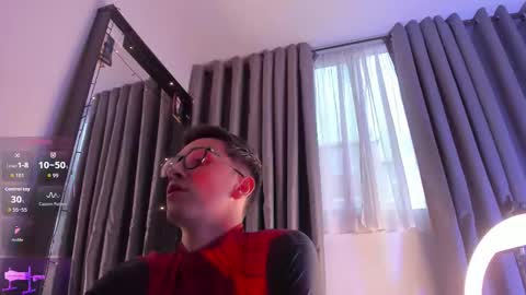 SanThiago online show from October 18, 10:10 pm