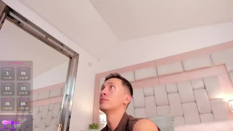 SanThiago online show from March 27, 8:30 pm