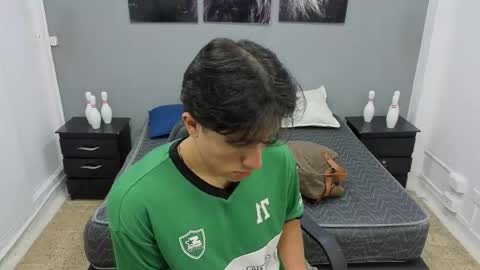 Snapshot of thiago_kent chatting on March 16, 12:31 pm thiago_kent online show from March 16, 12:31 pm