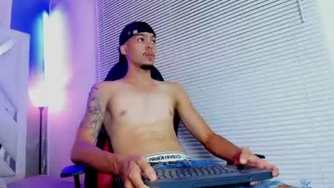 Thiago online show from June 14, 2:24 am
