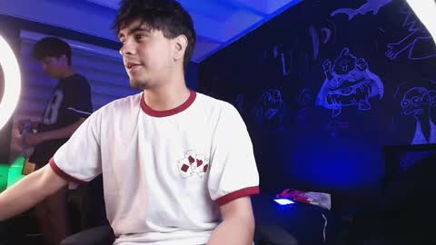 Thiago online show from March 31, 3:30 am