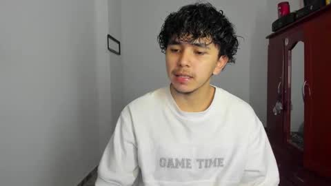 Thiago online show from October 8, 4:37 pm