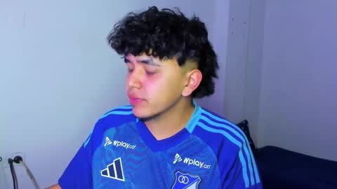 Thiago online show from December 19, 2:07 am