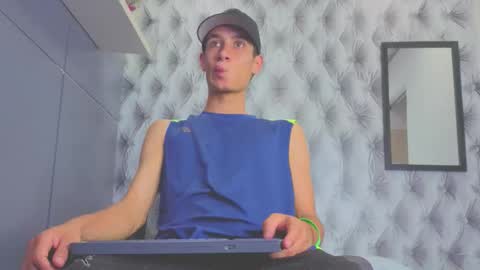 Thiago online show from March 25, 11:49 am