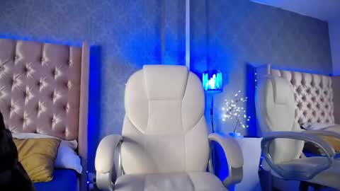 Snapshot of thiagoferrer_ chatting on May 31, 8:32 am T H I A G O online show from May 31, 8:32 am