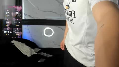 thiagoferrerohot online show from March 16, 2:10 pm