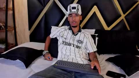 ThiagoFerreti online show from January 7, 3:31 am