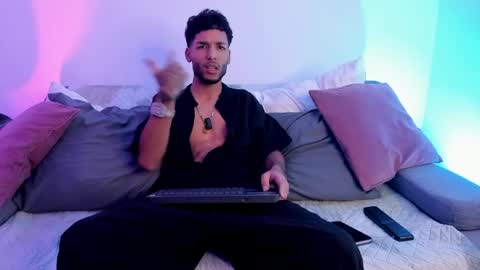ThiagoFerreti online show from June 8, 3:18 am