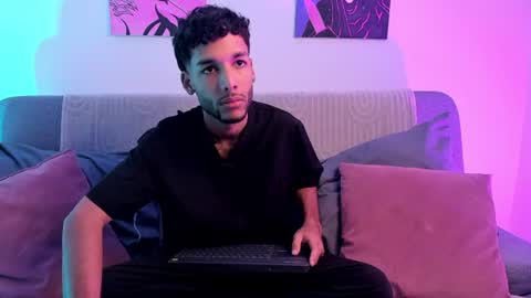 ThiagoFerreti online show from July 9, 3:32 am
