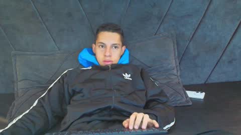 Snapshot of thiagos19 chatting on January 13, 7:53 pm Thiago online show from January 13, 7:53 pm