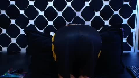 Snapshot of thiagos19 chatting on February 19, 10:20 pm Thiago online show from February 19, 10:20 pm