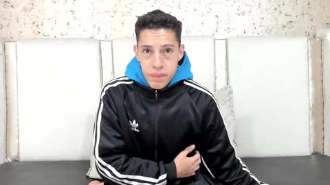 Snapshot of thiagos19 chatting on March 6, 12:43 am Thiago online show from March 6, 12:43 am