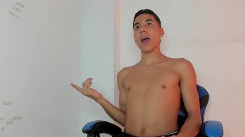 thiagosexy005 online show from June 21, 12:35 am