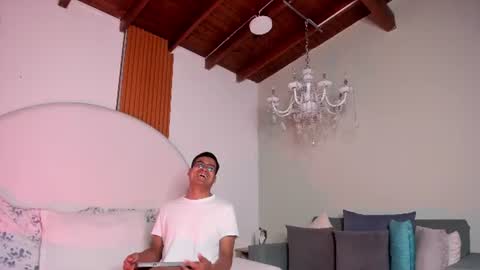 thiagovega_ online show from July 29, 5:05 am