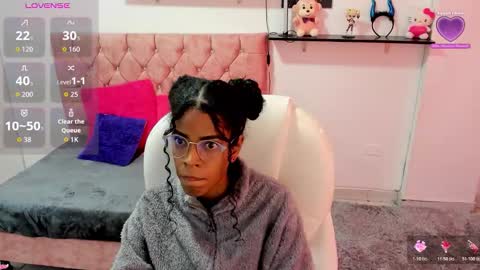 Snapshot of thianahorny chatting on December 2, 12:32 pm thianahorny online show from December 2, 12:32 pm