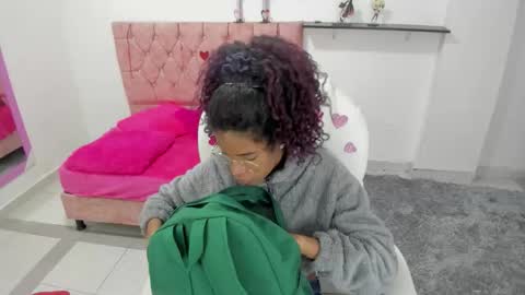 thianahornyy online show from February 9, 10:08 am