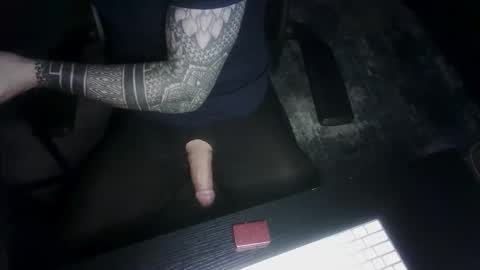 Snapshot of thicchogg chatting on March 24, 9:25 am thicchogg online show from March 24, 9:25 am