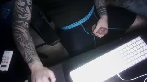 Snapshot of thicchogg chatting on April 5, 7:49 am thicchogg online show from April 5, 7:49 am