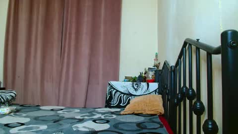 Maria online show from December 4, 7:44 pm