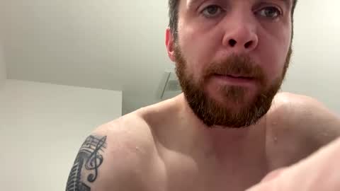 Snapshot of thickandmeaty9incher chatting on December 11, 11:10 pm thickandmeaty9incher online show from December 11, 11:10 pm