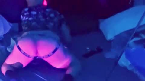 thickascole online show from April 21, 12:01 am