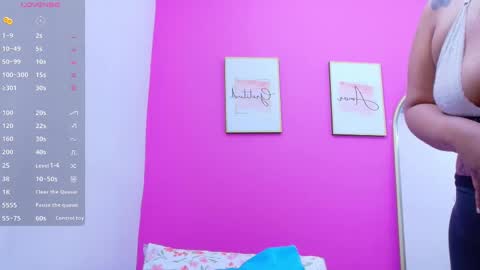 Snapshot of thickbrunnett chatting on September 14, 11:42 am SOFIA online show from September 14, 11:42 am