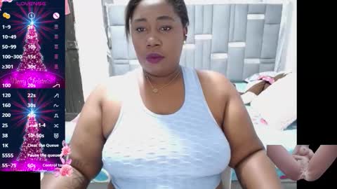 Snapshot of thickebonymilf chatting on December 18, 4:07 am XIOMARA online show from December 18, 4:07 am