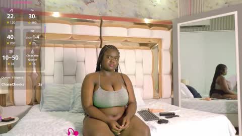 Snapshot of thickebonyprincesss chatting on November 25, 2:55 am CHIKI online show from November 25, 2:55 am