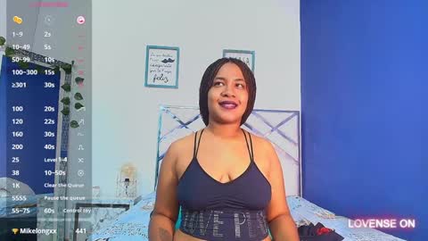 thickeebonyy online show from January 28, 10:45 pm