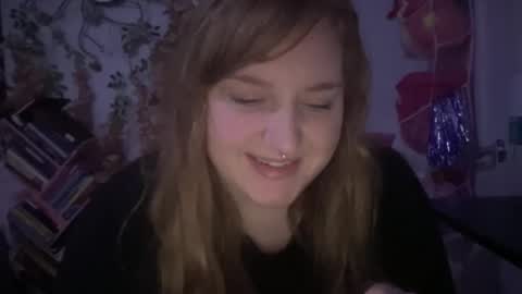 Snapshot of thickgingergoddess chatting on February 12, 12:27 am Ariel online show from February 12, 12:27 am