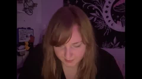 Snapshot of thickgingergoddess chatting on February 24, 5:00 am Ariel online show from February 24, 5:00 am