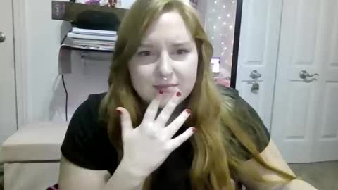 Snapshot of thickgingergoddess chatting on November 3, 7:04 pm Ariel online show from November 3, 7:04 pm