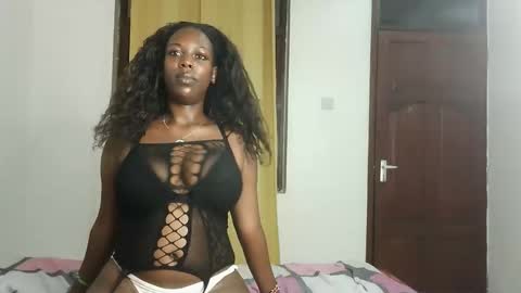 Snapshot of thickiie chatting on October 24, 4:47 pm thickiie online show from October 24, 4:47 pm