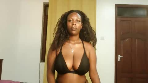Snapshot of thickiie chatting on October 26, 1:22 am thickiie online show from October 26, 1:22 am