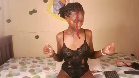 Snapshot of thickiie chatting on April 4, 3:20 pm thickiie online show from April 4, 3:20 pm