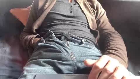 Snapshot of thickrum chatting on December 5, 10:24 am Thickru online show from December 5, 10:24 am