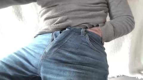 Snapshot of thickrum chatting on December 16, 1:05 pm Thickru online show from December 16, 1:05 pm