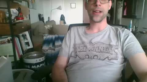 thickty online show from April 23, 10:34 pm