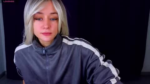 thief_of_hearts_ online show from October 3, 11:46 pm