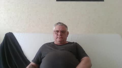 Thierrysymp online show from May 3, 10:43 am
