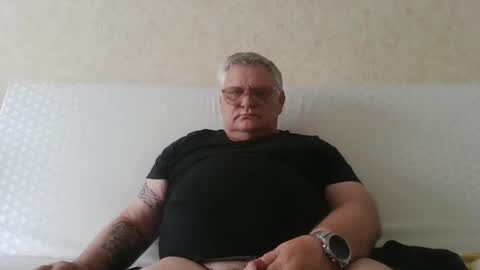 Thierrysymp online show from June 1, 5:03 pm