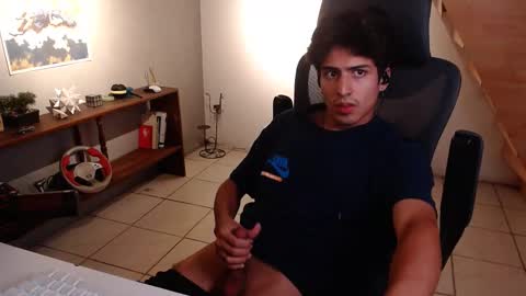 thieves_us online show from February 9, 8:29 am