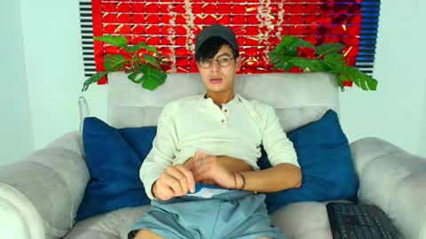 Thiago Saenzz online show from February 12, 6:36 pm