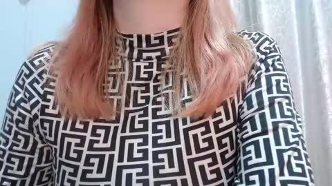 sara online show from March 17, 2:27 am