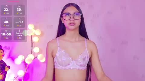 Eva  online show from July 24, 1:20 pm