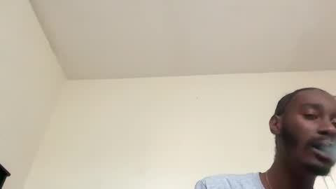 Snapshot of thirdlegkenny chatting on December 3, 1:31 pm thirdlegkenny online show from December 3, 1:31 pm