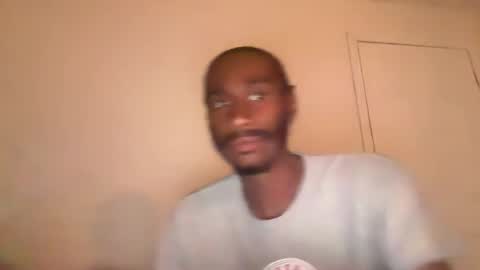 Snapshot of thirdlegkenny chatting on December 4, 2:32 am thirdlegkenny online show from December 4, 2:32 am