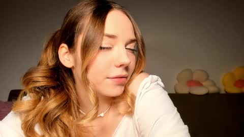 Amelia  shows on mondays fridays and sundays  if anything changes im giving updates on my fansly  online show from February 2, 4:00 pm