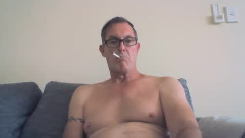 Snapshot of thisiswatiwant chatting on January 1, 12:11 am thisiswatiwant online show from January 1, 12:11 am